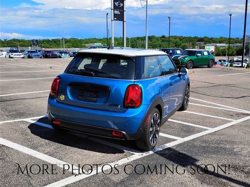 Used 2024 MINI Cooper SE FWD image 3