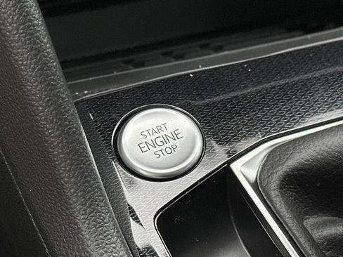 New 2026 Volkswagen Taos SE image 26