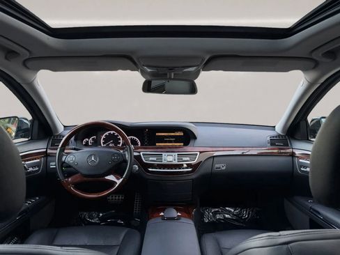 Used 2010 Mercedes-Benz S 550 image 12