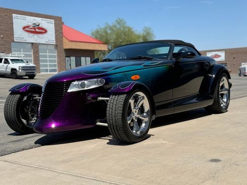 Used 2000 Plymouth Prowler image 9