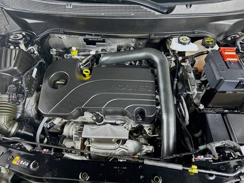 Used 2025 Chevrolet Equinox LT image 32