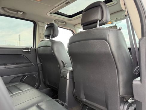 Used 2017 Jeep Patriot High Altitude AWD/4WD image 18