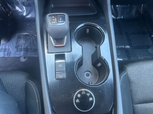 Used 2024 Nissan Rogue SV AWD/4WD image 16