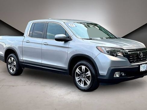 Used 2017 Honda Ridgeline RTL image 3