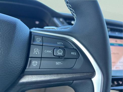 New 2026 Jeep Grand Cherokee Limited RWD image 15