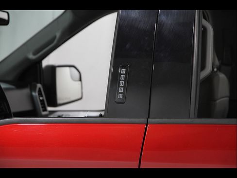 Used 2019 Ford F150 XLT w/ Equipment Group 302A Luxury AWD/4WD image 4