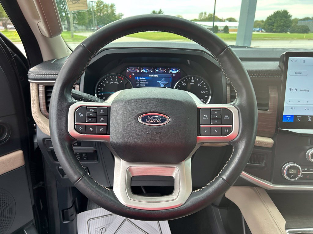 Used 2024 Ford Expedition Max Limited AWD/4WD image 18