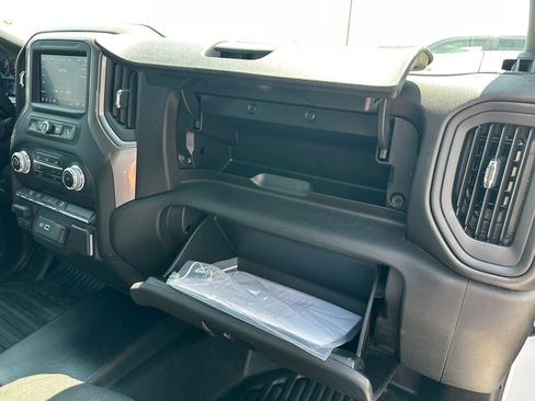 Used 2024 GMC Sierra 3500 Pro w/ Convenience Package image 42