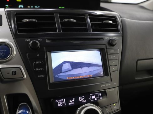 Used 2014 Toyota Prius V Three image 21