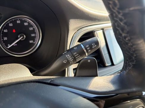Used 2023 Buick Enclave Essence FWD image 39