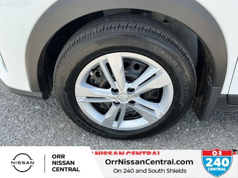 Used 2025 Nissan Kicks Play S FWD image 9