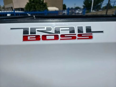 Used 2023 Chevrolet Silverado 1500 Custom Trail Boss AWD/4WD image 8
