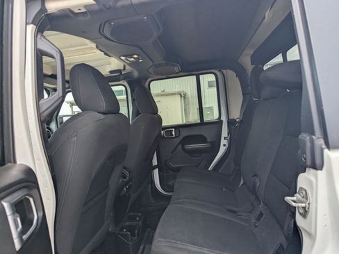 Used 2020 Jeep Gladiator Sport w/ Quick Order Package 24S image 13