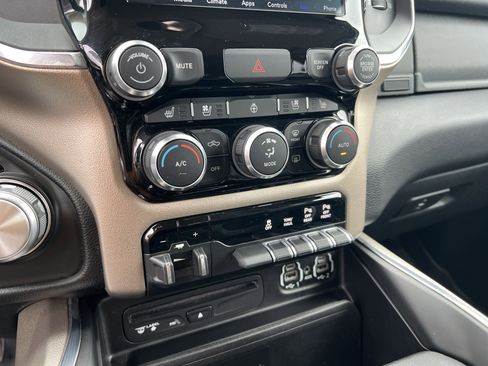 Used 2019 RAM 1500 Laramie image 30