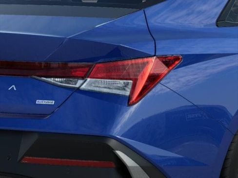 New 2025 Hyundai Elantra Blue image 10