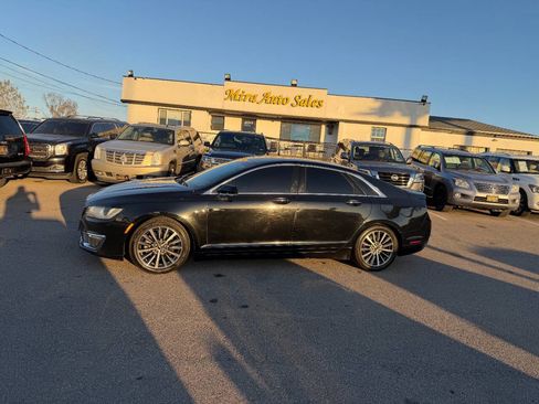 Used 2017 Lincoln MKZ Premiere image 1