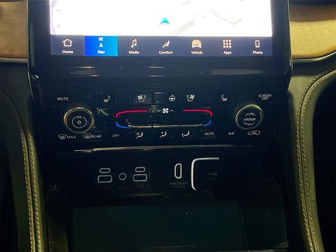 Used 2022 Jeep Grand Cherokee L Summit image 16