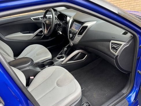 Used 2012 Hyundai Veloster image 9