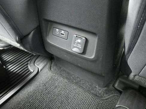 Used 2025 Nissan Frontier SV w/ SV Convenience Package RWD image 20
