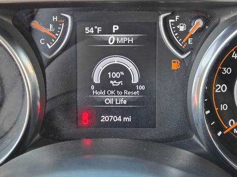 Certified 2023 Jeep Gladiator Sport image 16