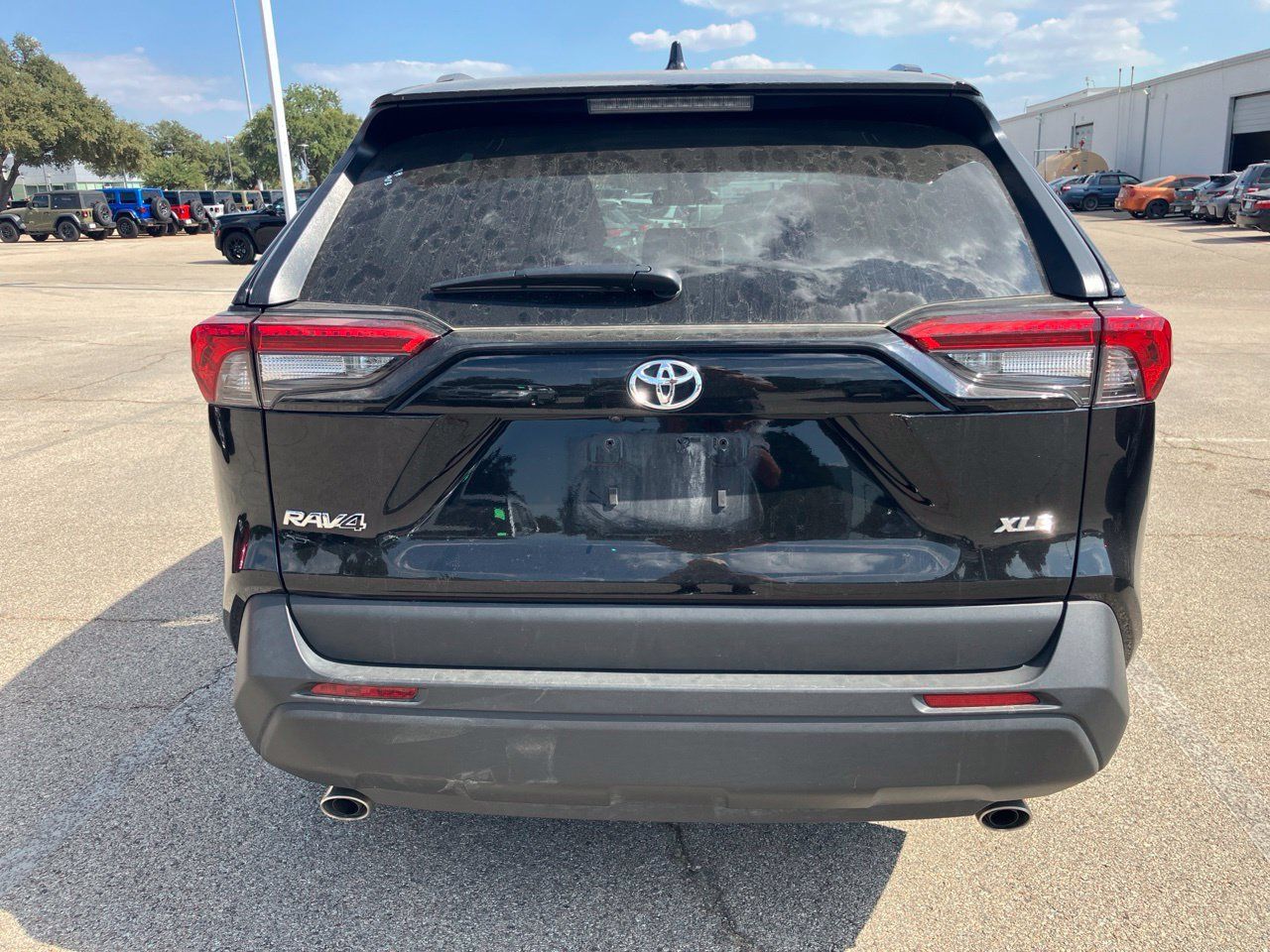 Used 2025 Toyota RAV4 XLE FWD image 5