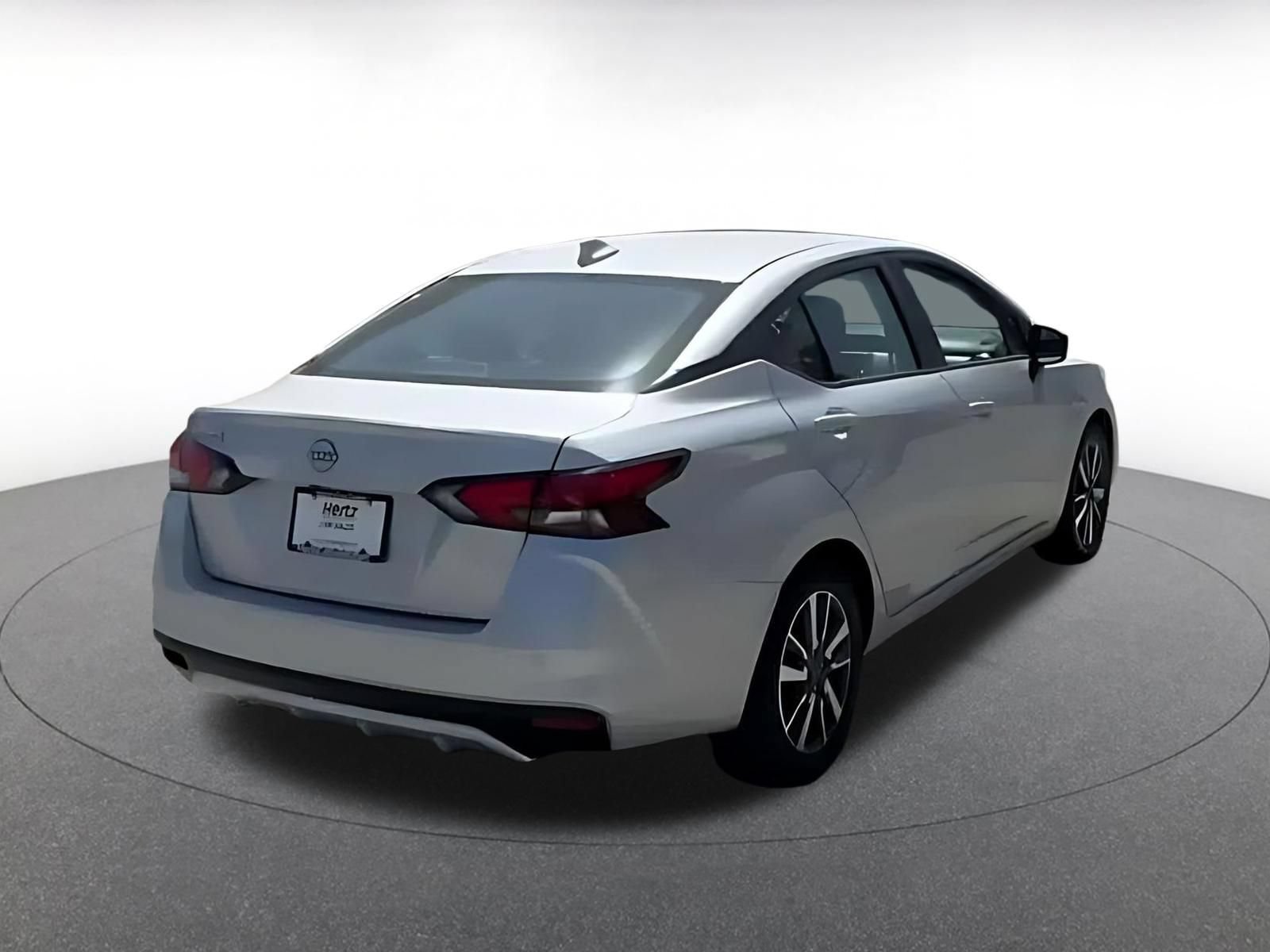 Used 2025 Nissan Versa SV FWD image 13
