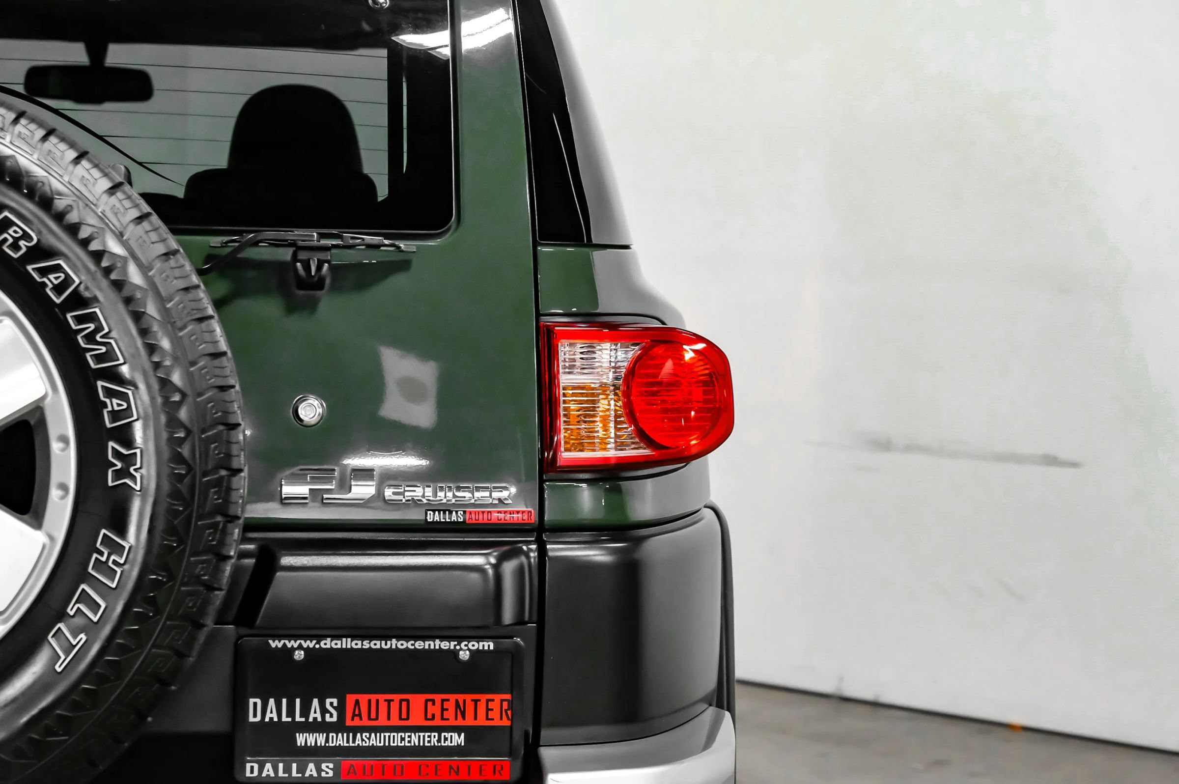 Used 2010 Toyota FJ Cruiser 4WD image 33