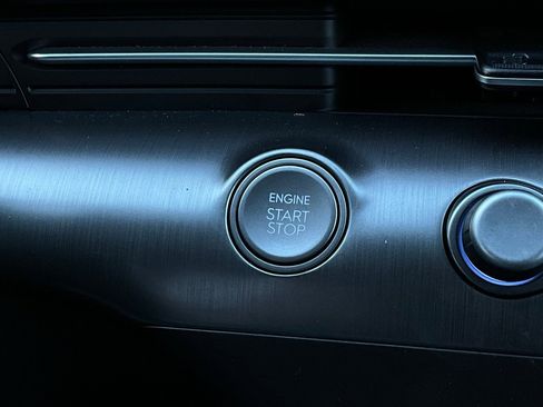 Used 2025 Hyundai Kona SEL image 29