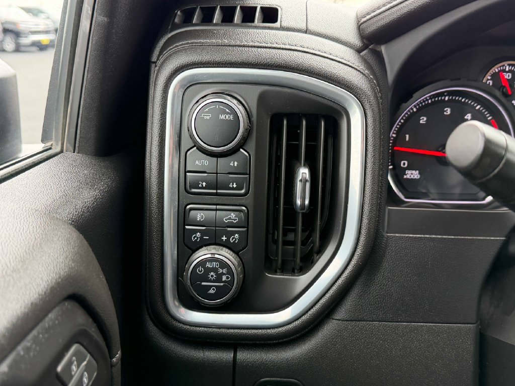 Used 2022 Chevrolet Silverado 3500 LTZ w/ Gooseneck/5TH Wheel Package AWD/4WD image 39