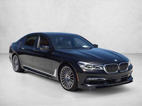 Used 2017 BMW ALPINA B7 xDrive AWD/4WD image 3