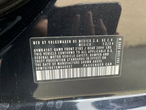 Used 2025 Volkswagen Jetta SE image 29