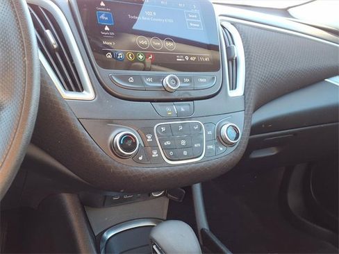 Used 2024 Chevrolet Malibu LT image 10