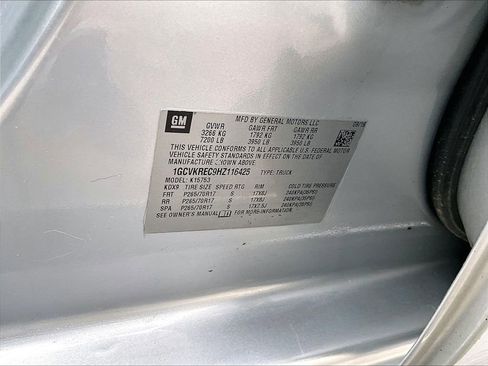 Used 2017 Chevrolet Silverado 1500 LT w/ All Star Edition image 26