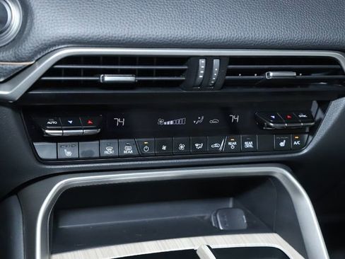 Certified 2025 MAZDA CX-70 Plug-In Hybrid w/ Premium Pkg image 40