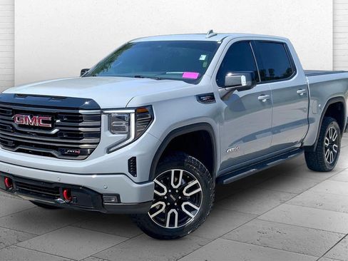 Used 2025 GMC Sierra 1500 AT4 w/ AT4 Premium Package AWD/4WD image 3