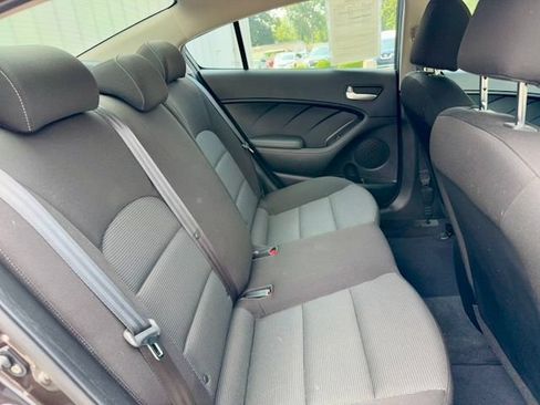 Used 2018 Kia Forte LX FWD image 10