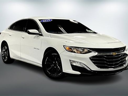 Used 2019 Chevrolet Malibu LT image 1