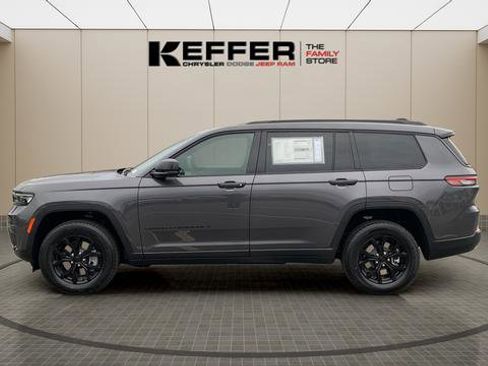 New 2025 Jeep Grand Cherokee L Altitude image 2