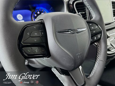 New 2026 Chrysler Pacifica Select w/ S Appearance Package image 27