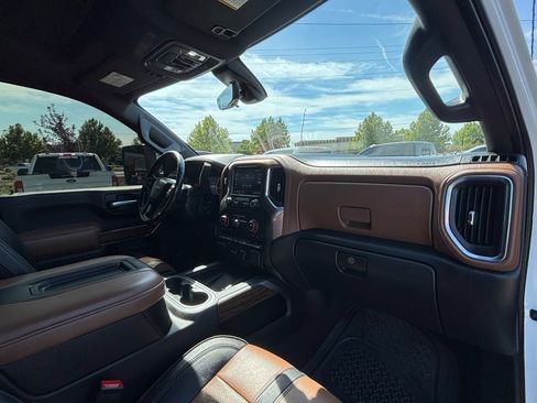 Used 2020 Chevrolet Silverado 3500 High Country w/ Z71 Off-Road Package AWD/4WD image 26