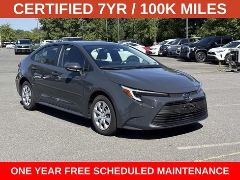 Used 2025 Toyota Corolla LE w/ Convenience Package FWD image 1