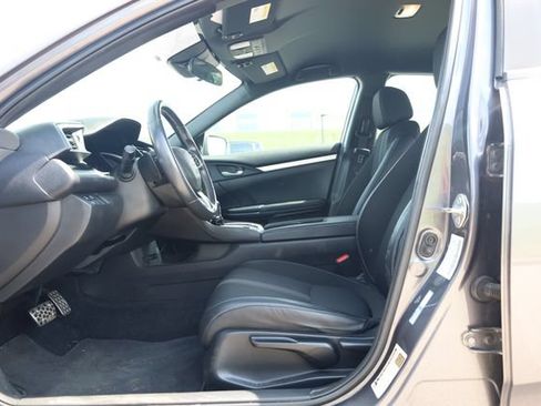 Used 2020 Honda Civic Sport image 11