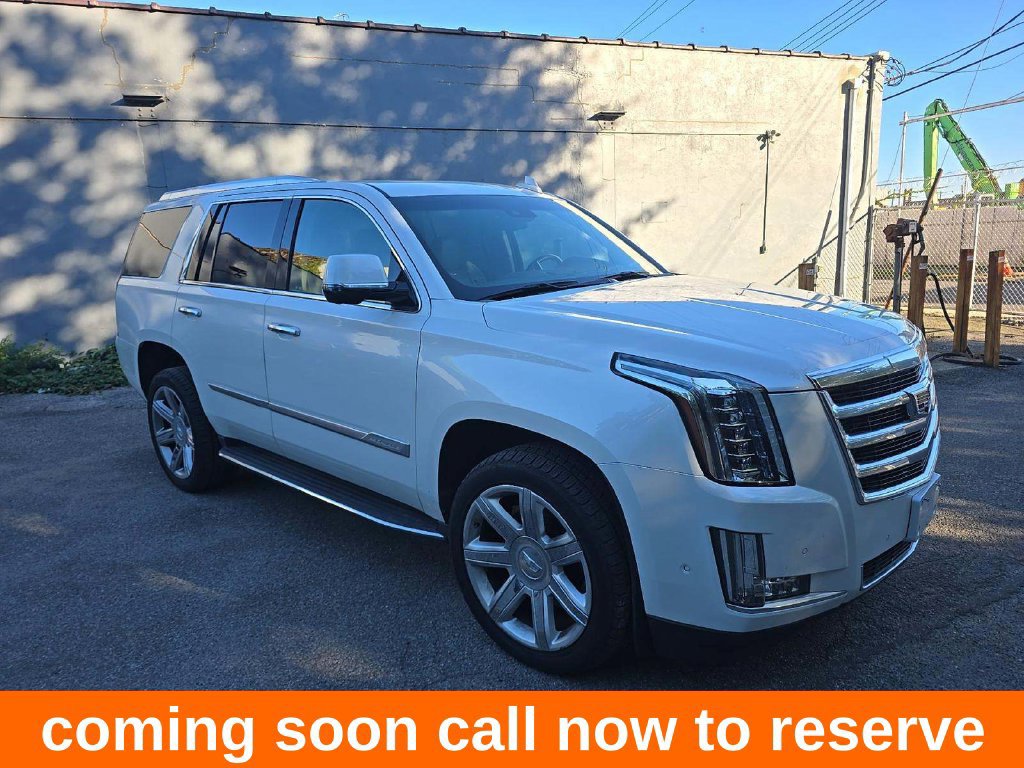 Used 2017 Cadillac Escalade Luxury AWD/4WD image 1