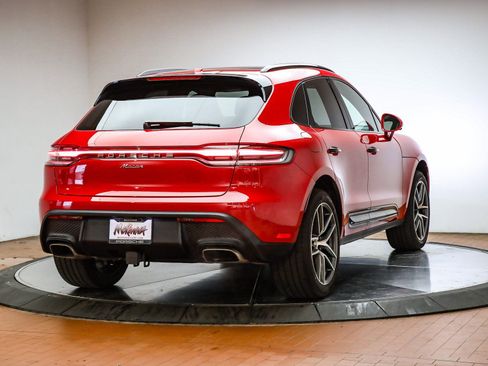 Certified 2025 Porsche Macan image 6