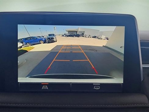 Used 2023 GMC Yukon SLT image 32