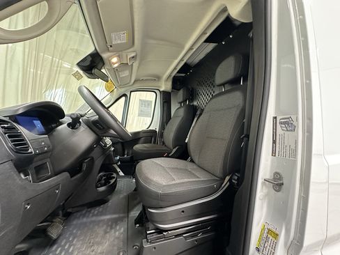 Used 2025 RAM ProMaster 2500 w/ U-Haul Equipment Group FWD image 20