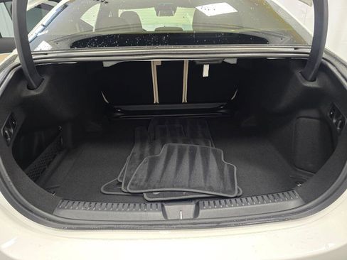 Used 2024 Mercedes-Benz E 350 4MATIC Sedan image 11