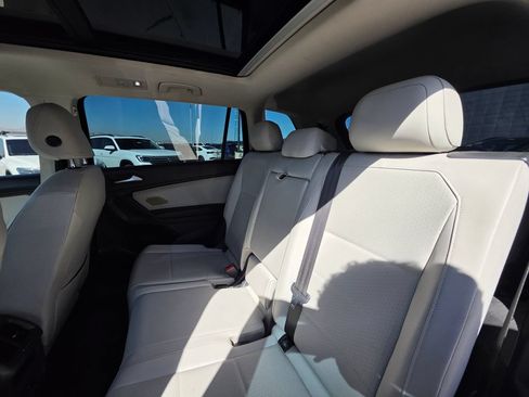 Used 2019 Volkswagen Tiguan SE FWD image 23