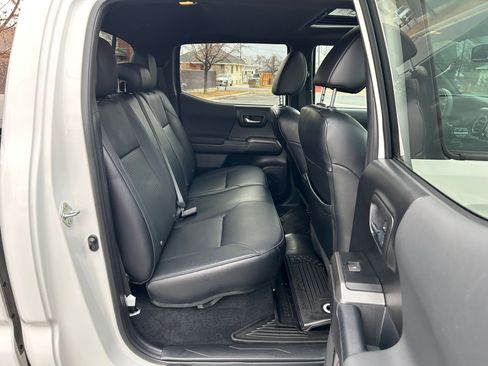 Certified 2023 Toyota Tacoma TRD Off-Road w/ TRD Premium Off Road Package image 25