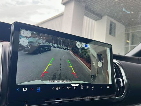 New 2025 Ford Expedition Max Platinum w/ Stealth Performance Package image 35